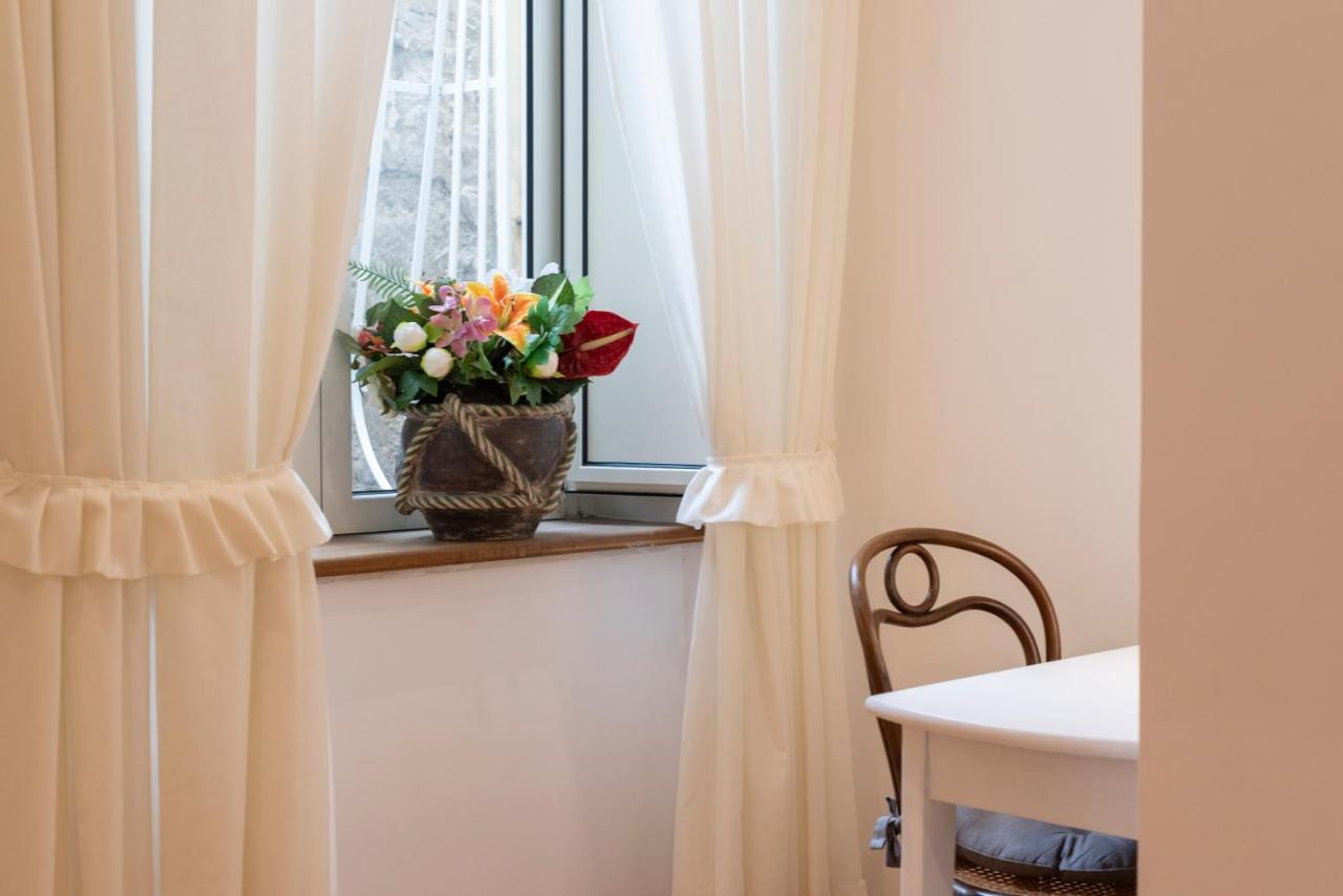 Pignatelli Rooms Napoli Ngoại thất bức ảnh