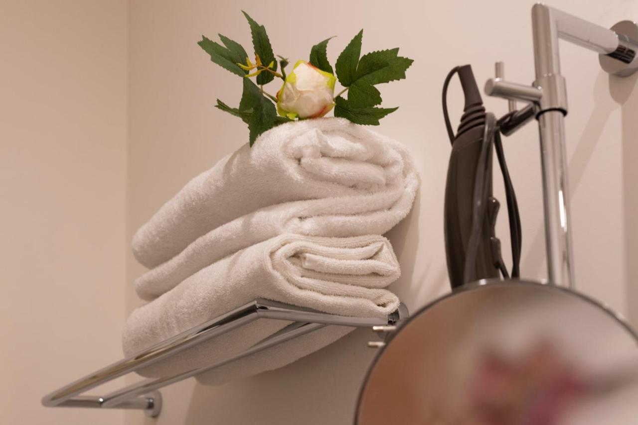 Pignatelli Rooms Napoli Ngoại thất bức ảnh
