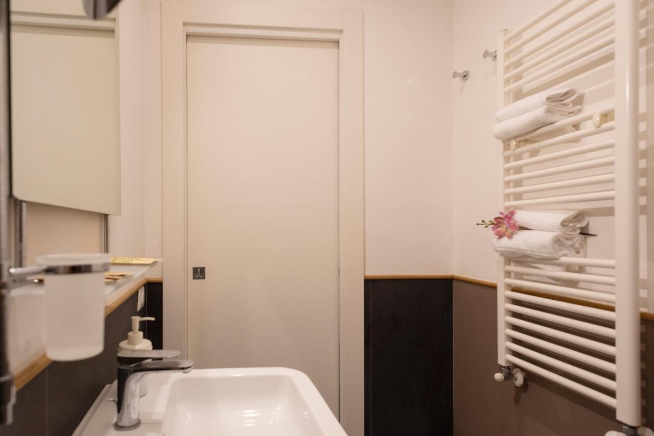 Pignatelli Rooms Napoli Ngoại thất bức ảnh